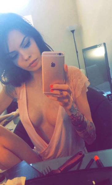 All Girls Should Go Bra-Free