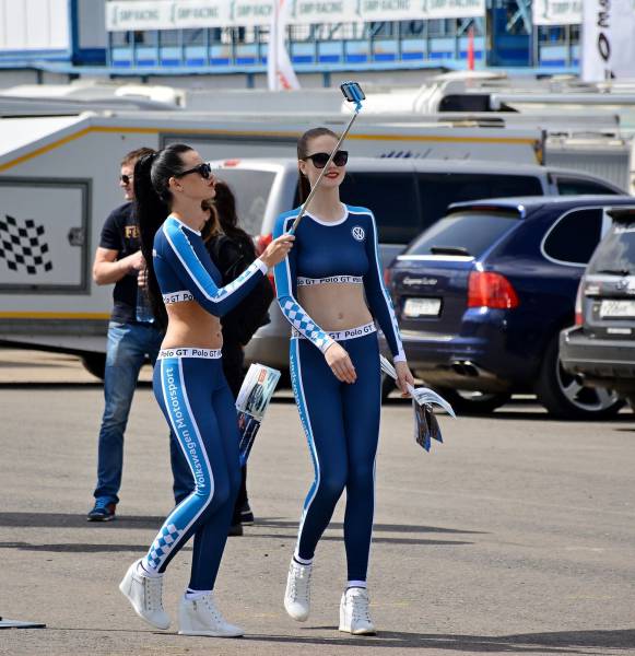 Hot Girls You Meet on the Streets