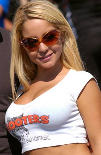 Delicious Hooters Babes