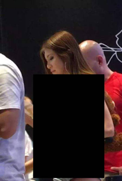 I Bet This Girl Got A Big Discount When She Came To This Cafe...