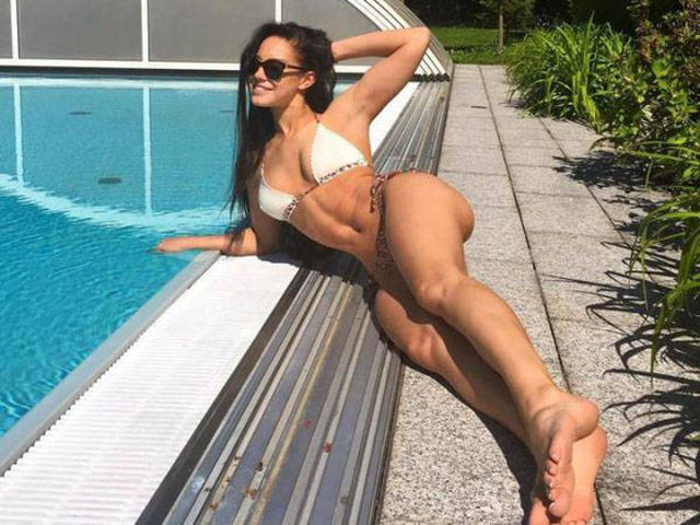 Girls in Bikinis are a Hot Combinatio