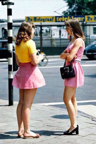 Hot Women From 70s Sure Had Some Style