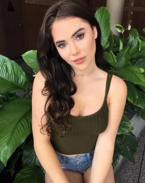 New Looks Of Mckayla Maroney