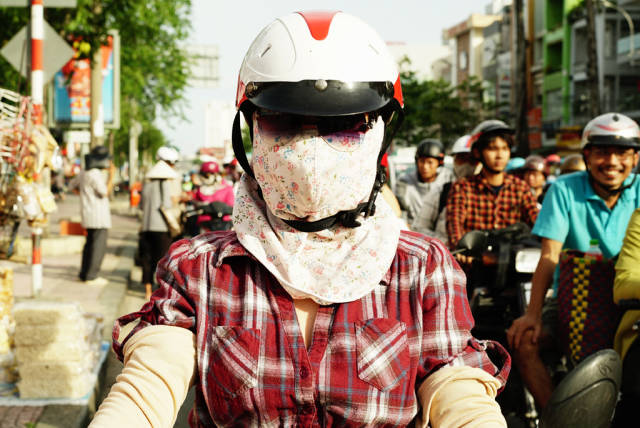 Vietnamese Women Are Obsessed With White Skin