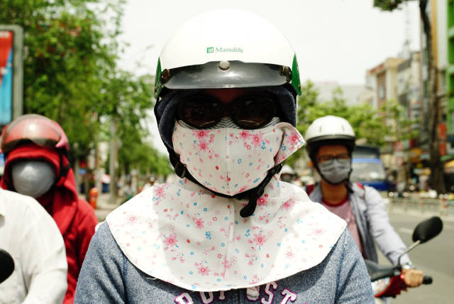 Vietnamese Women Are Obsessed With White Skin