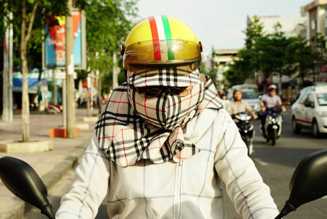 Vietnamese Women Are Obsessed With White Skin