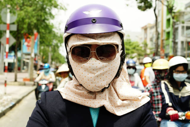 Vietnamese Women Are Obsessed With White Skin