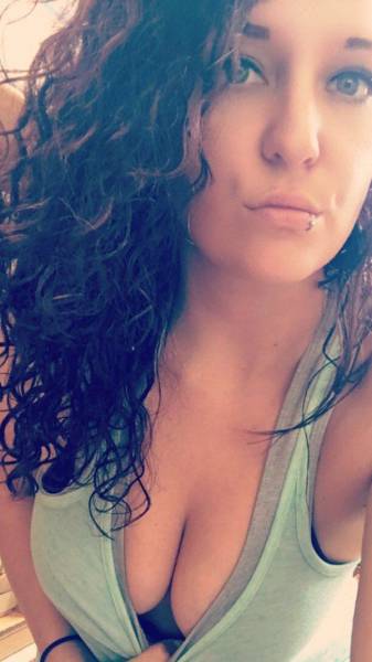 Girls Who Have a Certain Chest Appeal