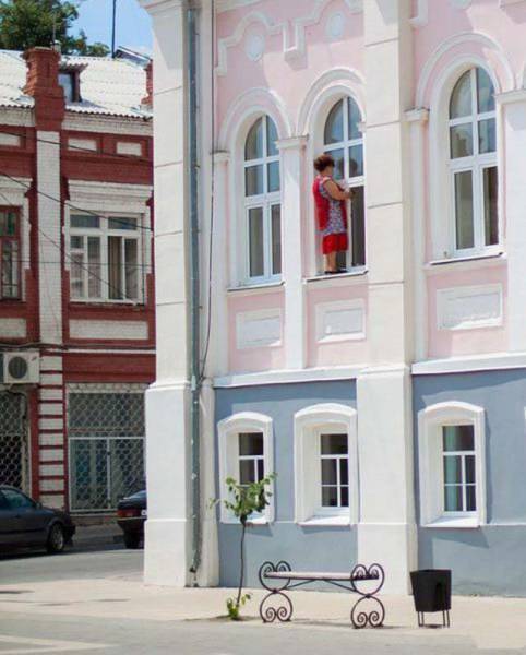 Russia: The Motherland Of The Weird And The ‘WTF’