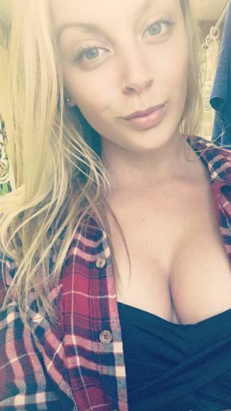 Girls Who Have a Certain Chest Appeal