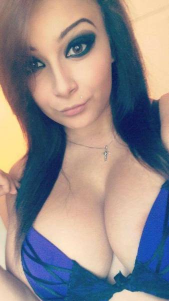 Girls Who Have a Certain Chest Appeal