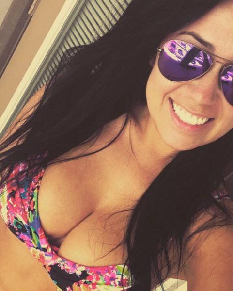 Girls Who Have a Certain Chest Appeal