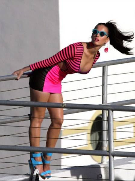 Lookout Boys…Here Come the Babes in Tight Dresses