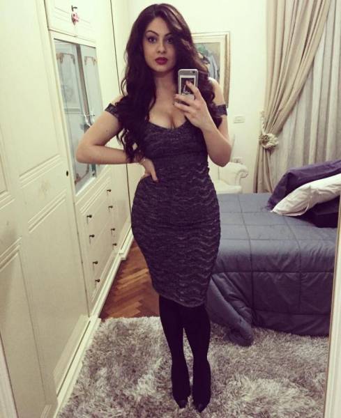 Italian Model Gets Body-Shamed For Having Curves