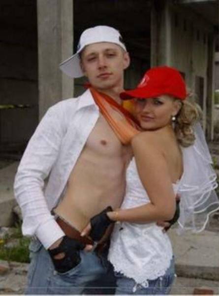 Ghetto Glamor Shots That Are Incredibly Ridiculous