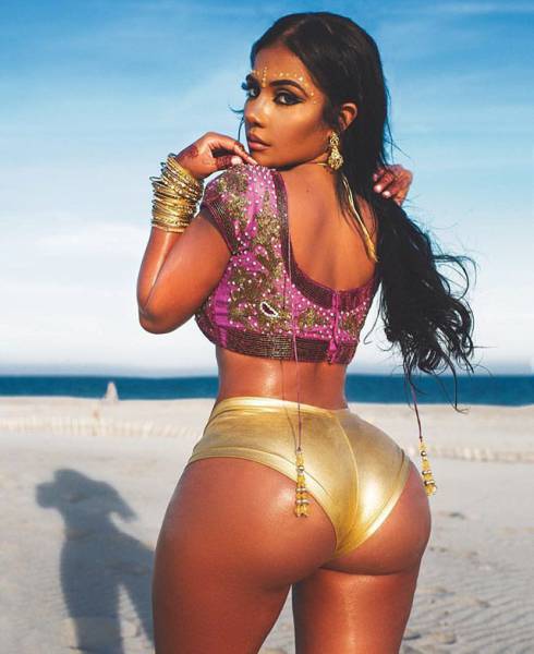 Bootylicious Babes Are A Very Pleasing Visual Experience