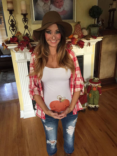 Pregnant Women Who Nailed Their Halloween Costumes
