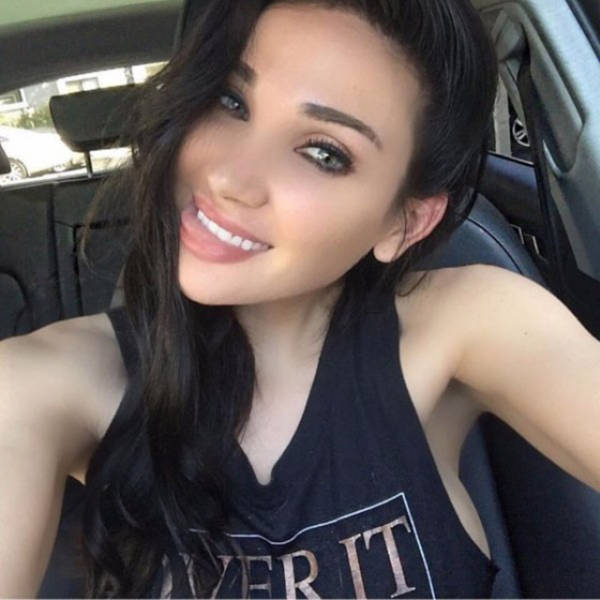 Goofy Girls Are The Best Kind Of Girlfriend