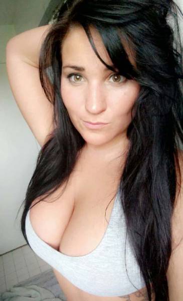 Fit Girls In Sports Bras Are Sexy AF