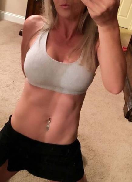 Fit Girls In Sports Bras Are Sexy AF