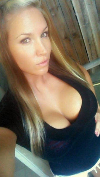 Girls With Beautiful Boobs Are A Mouthwatering Sight