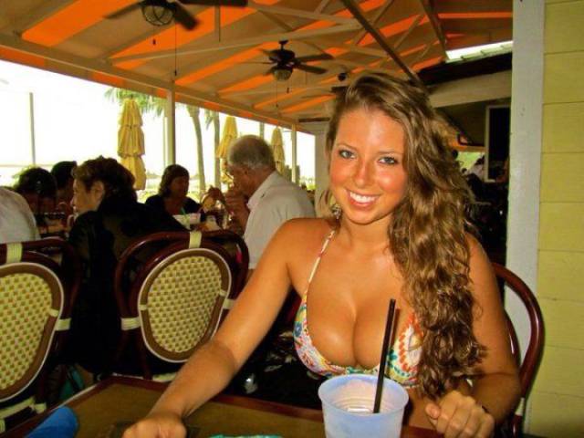 Girls With Beautiful Boobs Are A Mouthwatering Sight