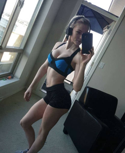 Here’s Twitch’s Hottest Female Streamer