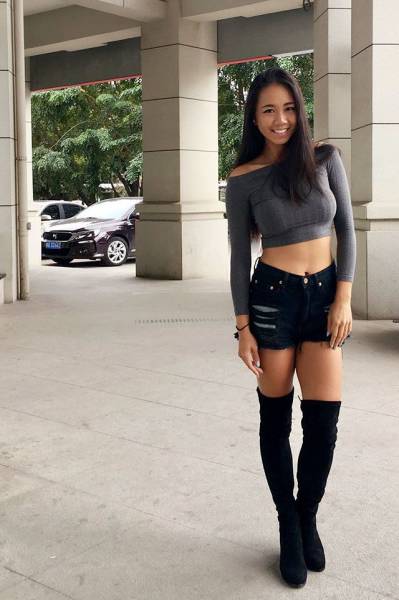Asian Girls That Are Real Stunners